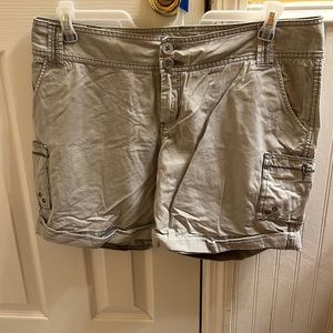 Mossimo grey cargo shorts size 15